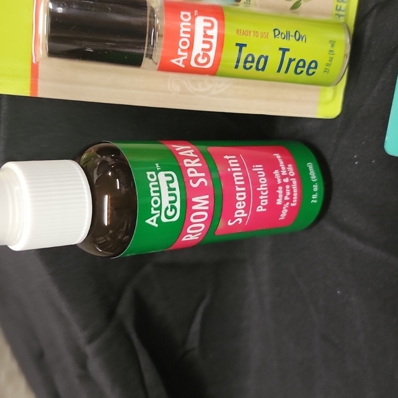 Isle of Dreams Aroma Guru and Beauty Guru natural oil set - Picture 4 of 16
